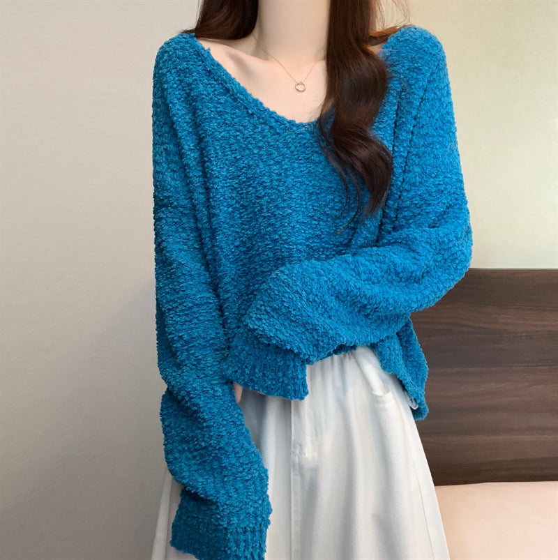 Women's Short V-Neck Knit Top